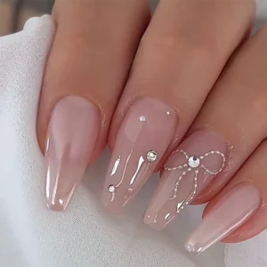 Nailbayo Nudi Gel Skin - vaalean ihonvärinen läpikuultava siirappigeeli kynsillä