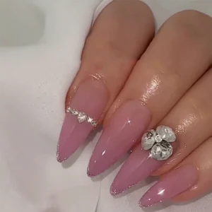 Nailbayo Nudi Gel Lilac - Liila läpikuultava siirappigeeli, väri kynsillä